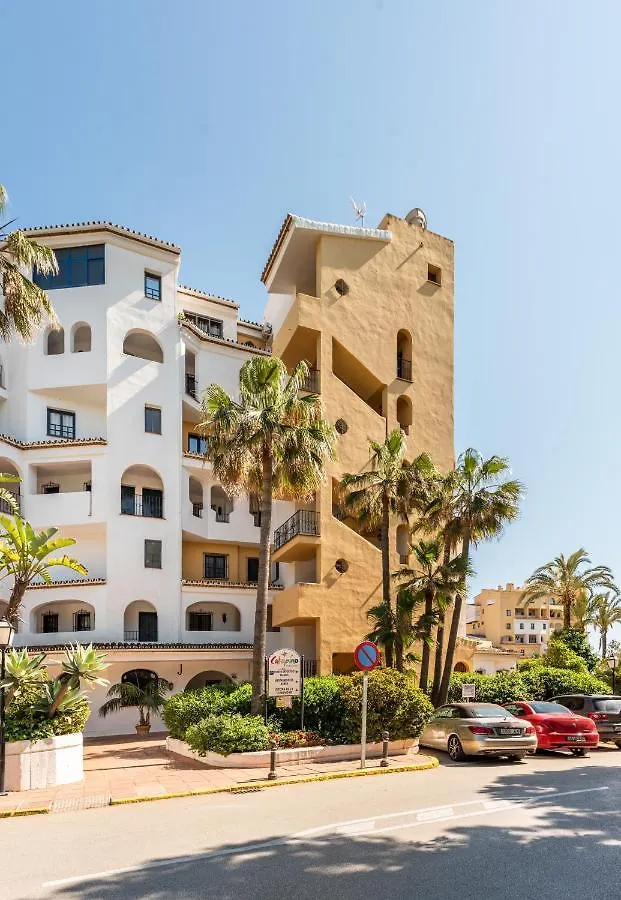 Cabopino 3 Beds Apartment Marbella